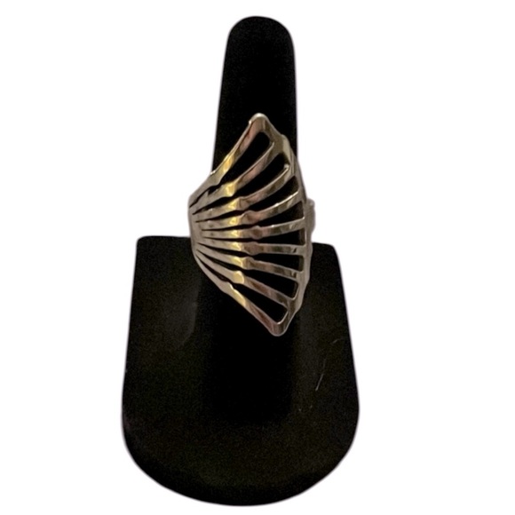 Fan Design Ring -Stainless - Picture 1 of 1